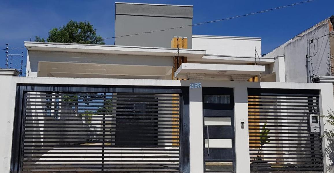 Casa Ampla E Confortavel Proximo Ao Centro Корумба Екстер'єр фото